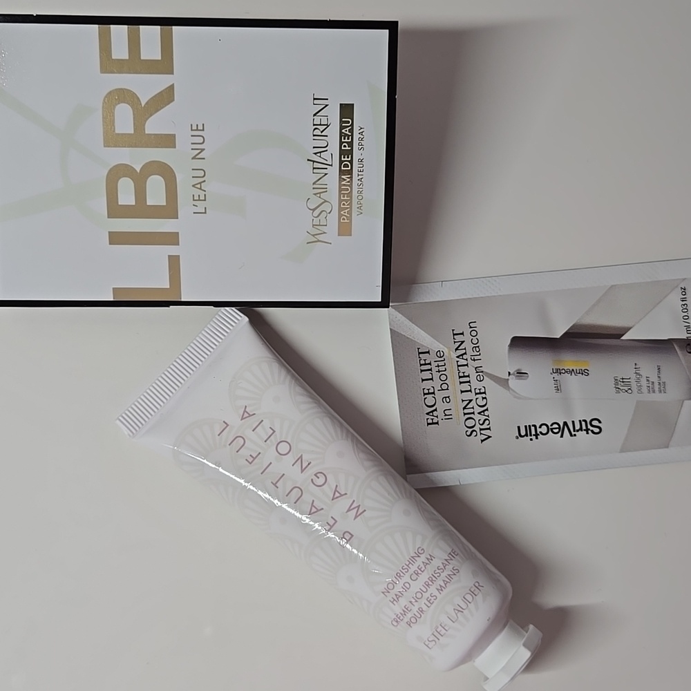 *Free with any makeup/skincare Purchase over $60*